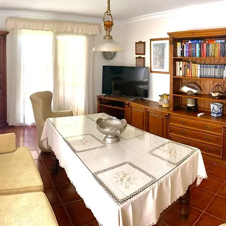 Casa Alameda * Фуэнхирола